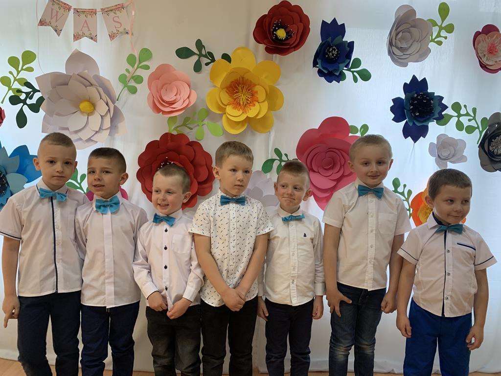 Przedszkolaki z programem artystycznym dla rodziców