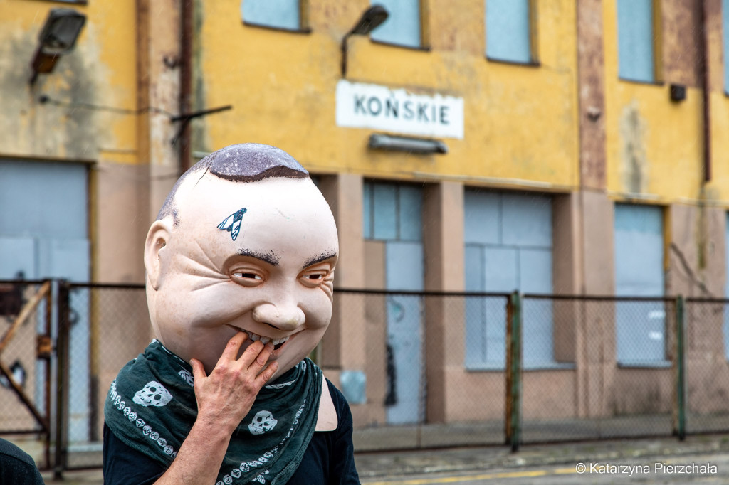 Lotna Brygada Opozycji nagrywała na dworcu w Końskich [zdjęcia]