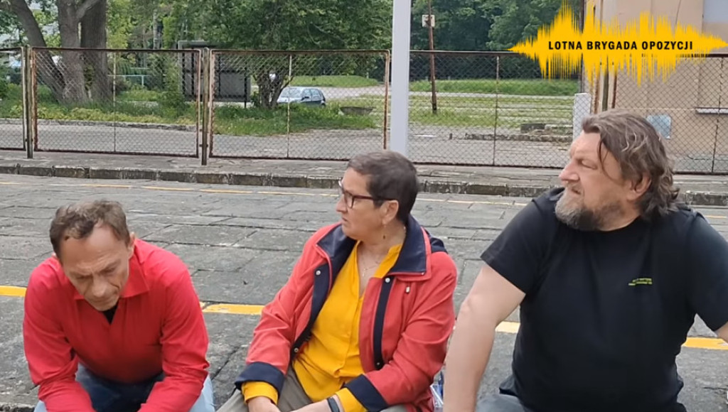 Lotna Brygada Opozycji nagrywała na dworcu w Końskich [zdjęcia]