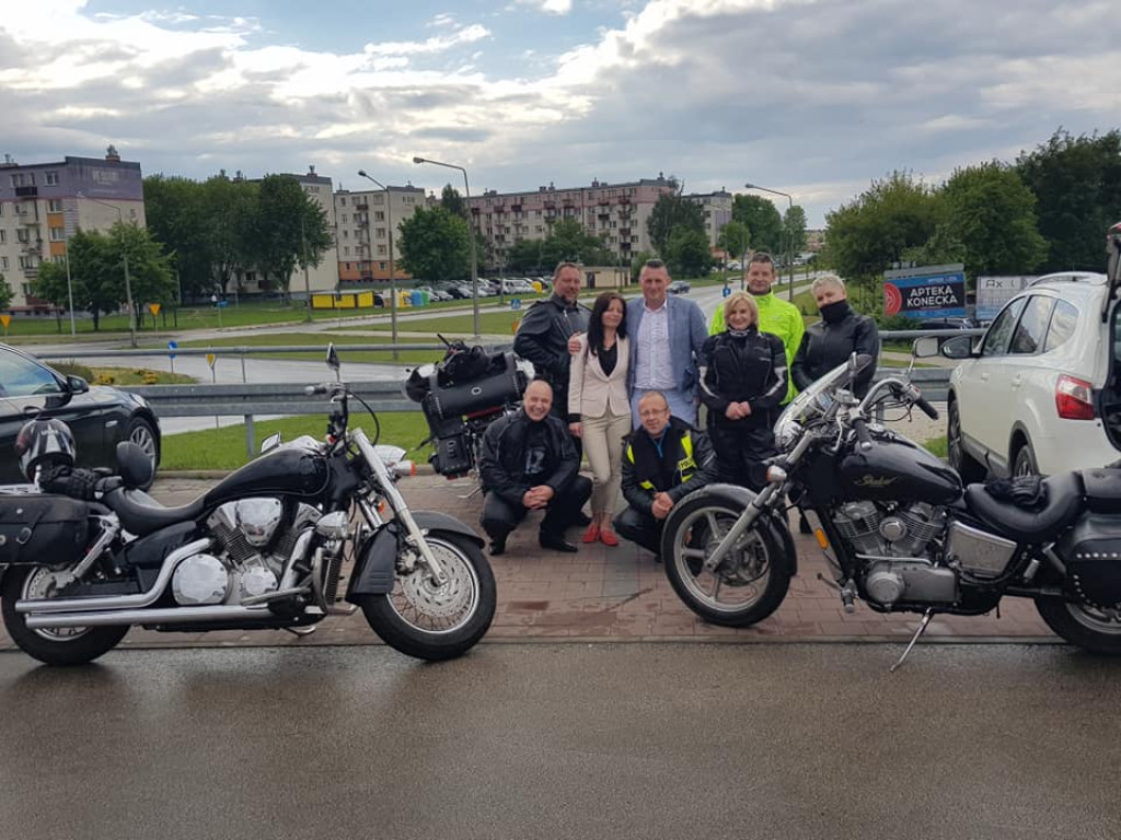 Fani motoryzacji dorzucili się dla Małgosi [wideo, zdjęcia]