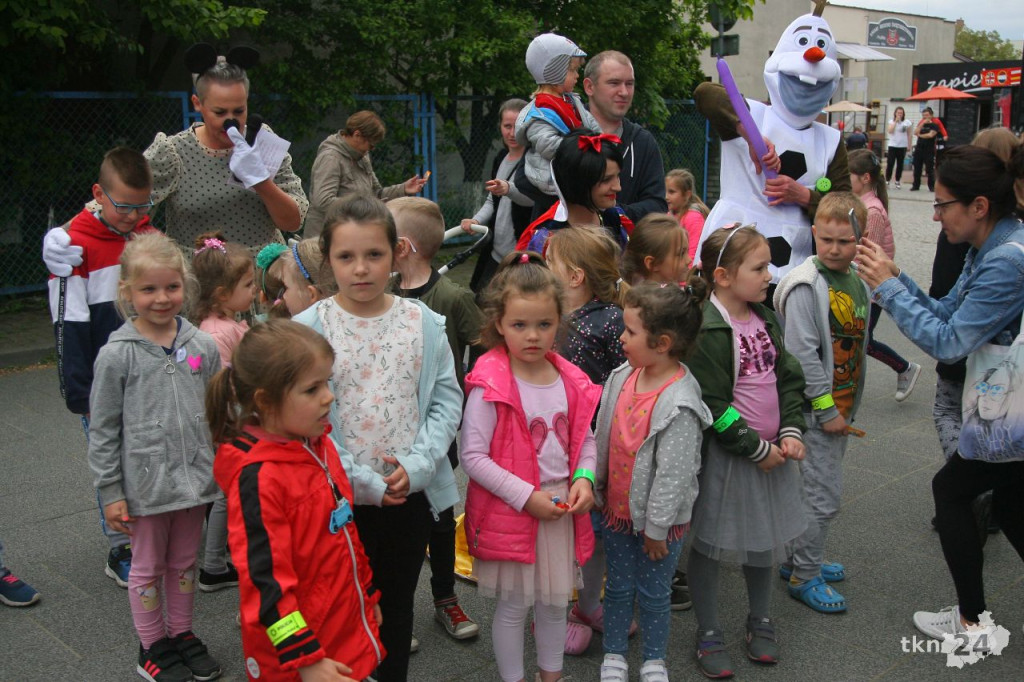 Postacie z bajek opanowały Końskie! To objazdowy Dzień Dziecka [wideo, zdjęcia]