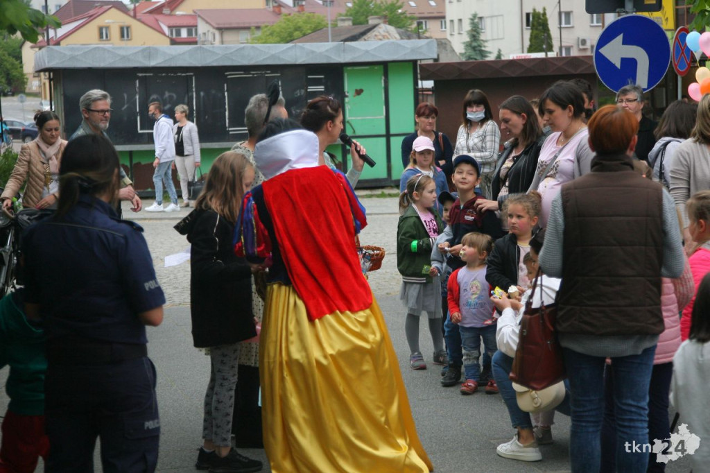 Postacie z bajek opanowały Końskie! To objazdowy Dzień Dziecka [wideo, zdjęcia]