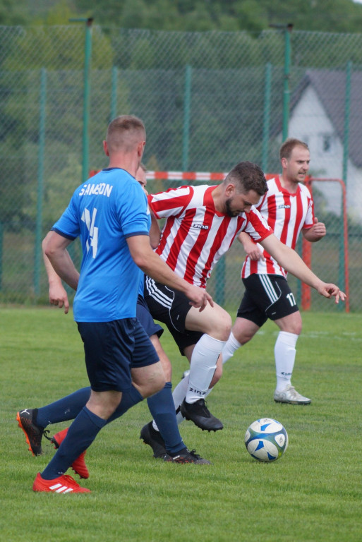 Tęcza i Smyków z wygranymi. Doniesienia z A Klasy