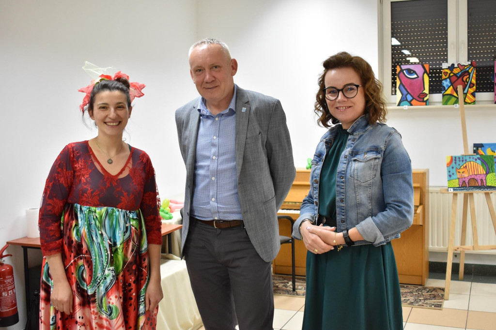 Zagadki i bajki na Dzień Dziecka w Gowarczowie [zdjęcia]