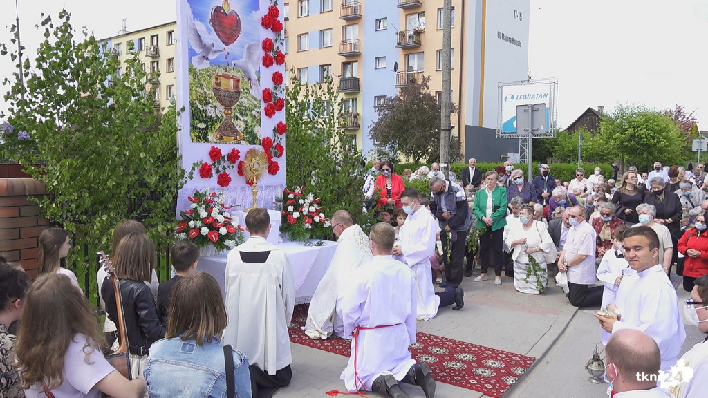 Boże Ciało 2021 w Końskich [wideo, zdjęcia]