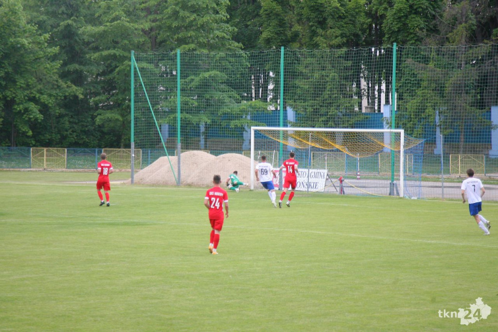 Partyzant spada z ligi, Neptun wygrywa [retransmisja, zdjęcia]
