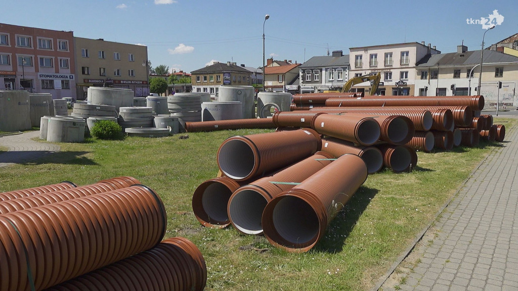 Dzieje się w centrum Końskich. Ruszają kolejne prace [wideo, zdjęcia]