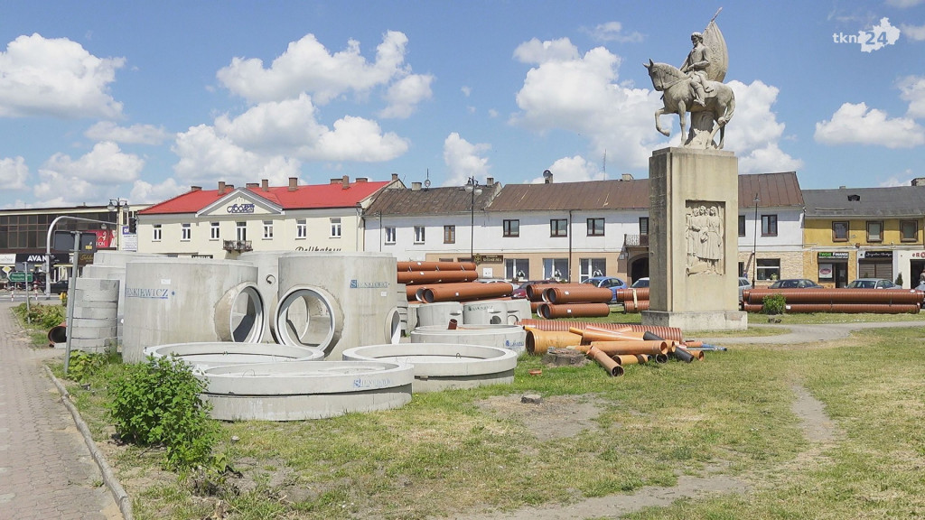 Dzieje się w centrum Końskich. Ruszają kolejne prace [wideo, zdjęcia]