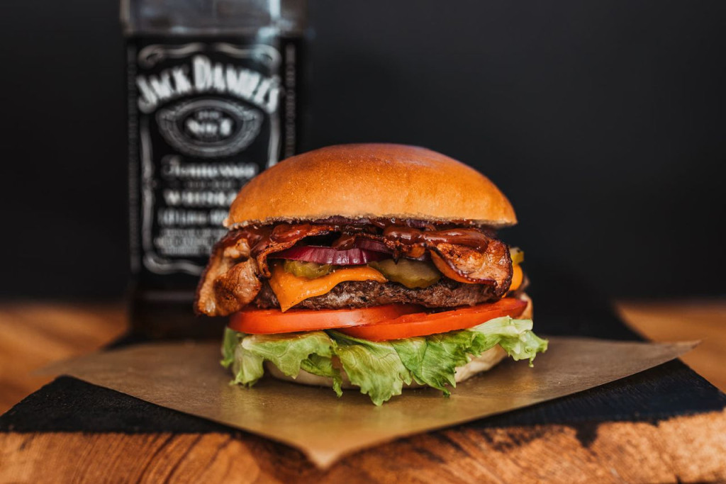 Znamy foodtrucki, które przyjadą nad zalew `Antoniów` [zdjęcia]