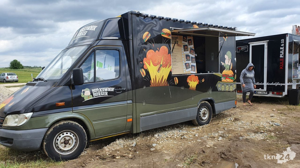 WIDEO: Foodtrucki nad zalewem `Antoniów`