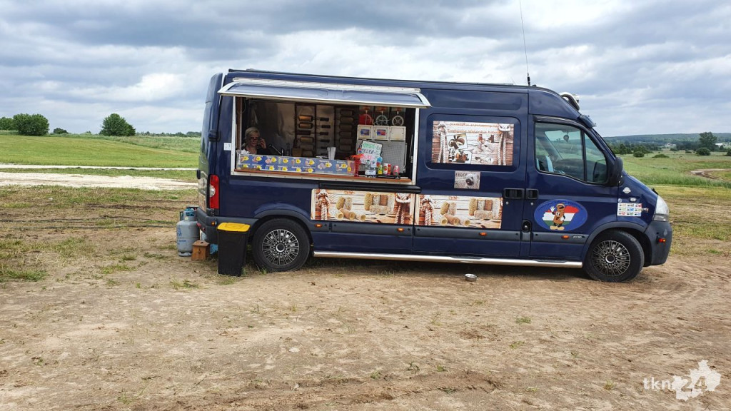 WIDEO: Foodtrucki nad zalewem `Antoniów`