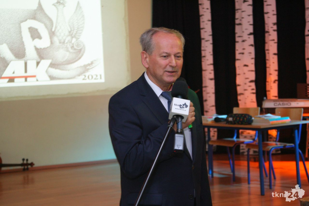 Uczniowie ze Stadnickiej Woli uczcili patrona szkoły [wideo, zdjęcia]