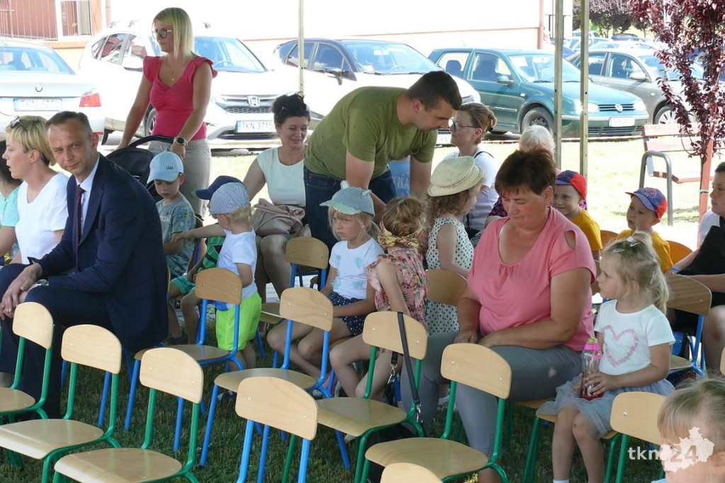 Radośnie i kolorowo w Smykowie. Rodzice i nauczycieli dla dzieci [wideo, zdjęcia]