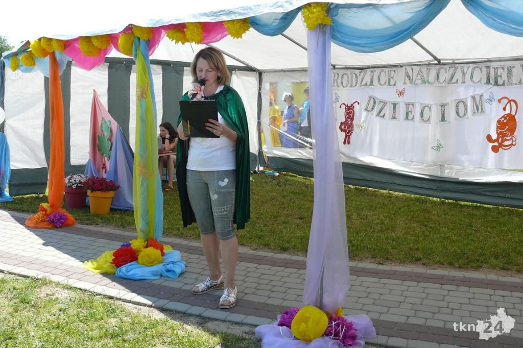 Radośnie i kolorowo w Smykowie. Rodzice i nauczycieli dla dzieci [wideo, zdjęcia]