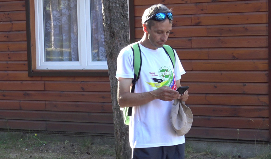 Najwytrwalsi piechurzy wyruszyli na trasę maratonu z Sielpi [wideo, zdjęcia]