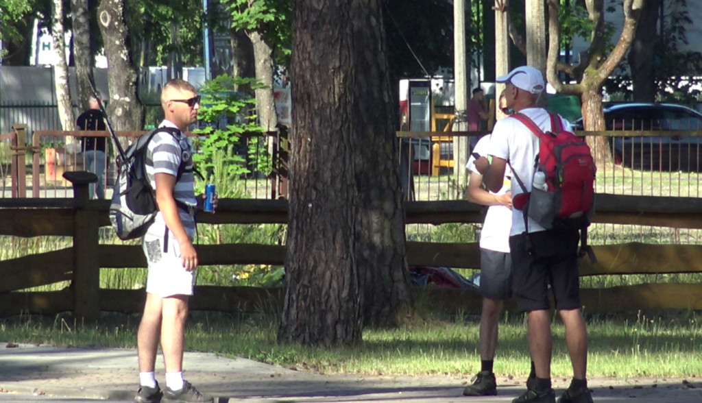 Najwytrwalsi piechurzy wyruszyli na trasę maratonu z Sielpi [wideo, zdjęcia]