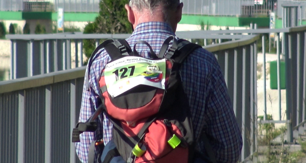 Najwytrwalsi piechurzy wyruszyli na trasę maratonu z Sielpi [wideo, zdjęcia]