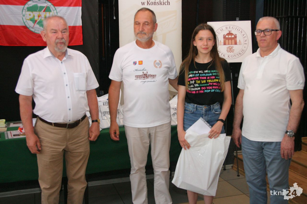 Filateliści stworzyli znaczki o Małachowskim i PTTK Końskie [wideo, zdjęcia]