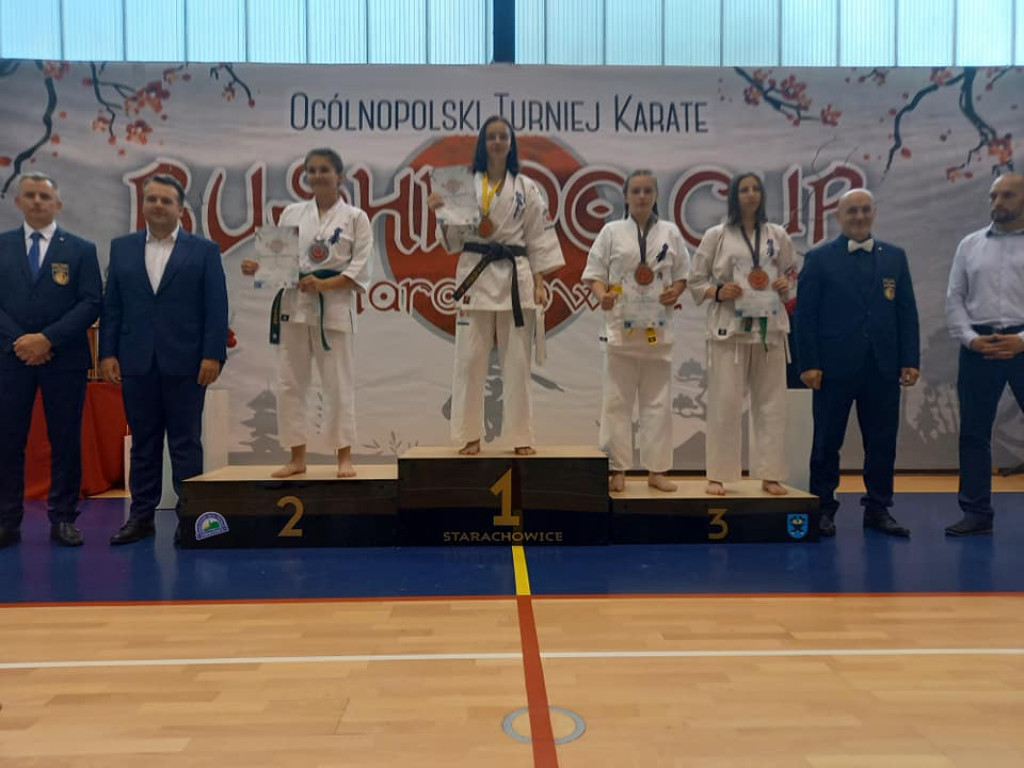 16 medali w Starachowicach. Sukcesy Koneckiego Klubu Karate [zdjęcia]