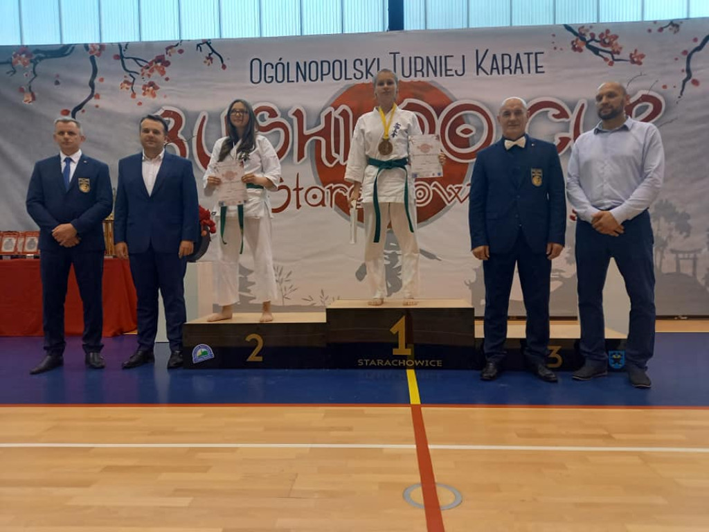 16 medali w Starachowicach. Sukcesy Koneckiego Klubu Karate [zdjęcia]