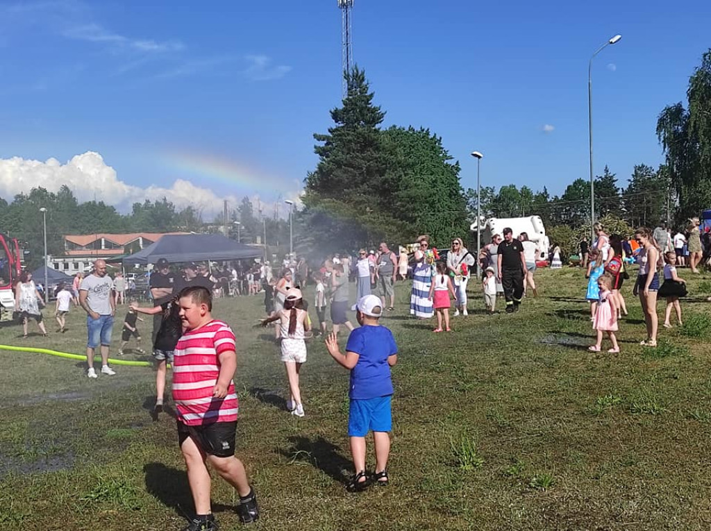 Młodzi i starsi stąporkowianie koncertowo witali lato! [fotorelacja]