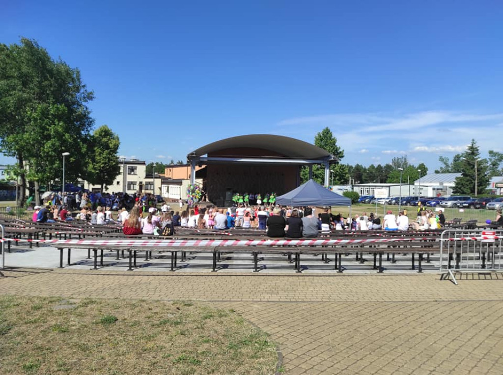 Młodzi i starsi stąporkowianie koncertowo witali lato! [fotorelacja]