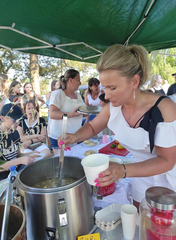 Młodzi i starsi stąporkowianie koncertowo witali lato! [fotorelacja]