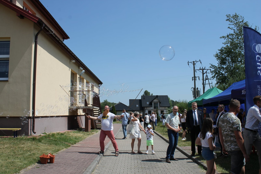 Szkoła w Miedzierzy ma swój poświęcony sztandar [fotorelacja]