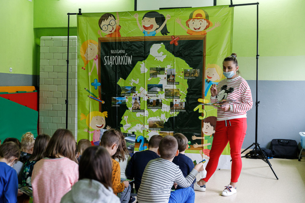 Przybliżyli przedszkolakom lokalne bogactwo przyrodnicze gminy  Stąporków