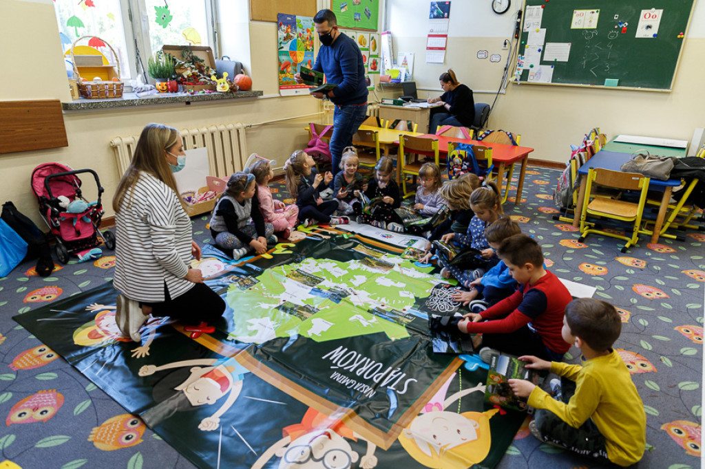 Przybliżyli przedszkolakom lokalne bogactwo przyrodnicze gminy  Stąporków