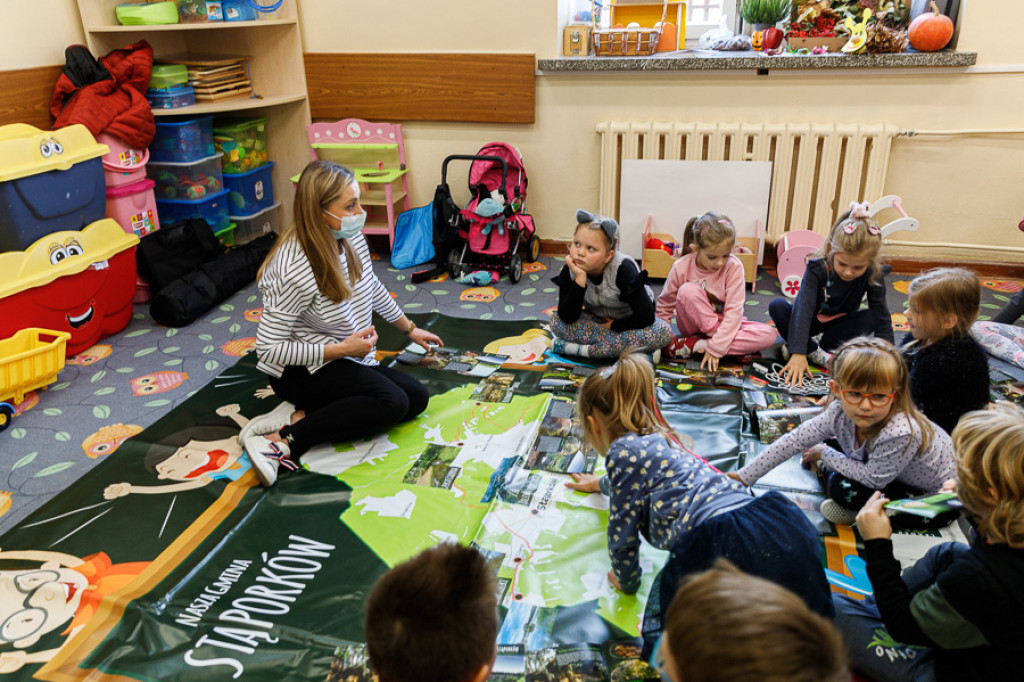 Przybliżyli przedszkolakom lokalne bogactwo przyrodnicze gminy  Stąporków