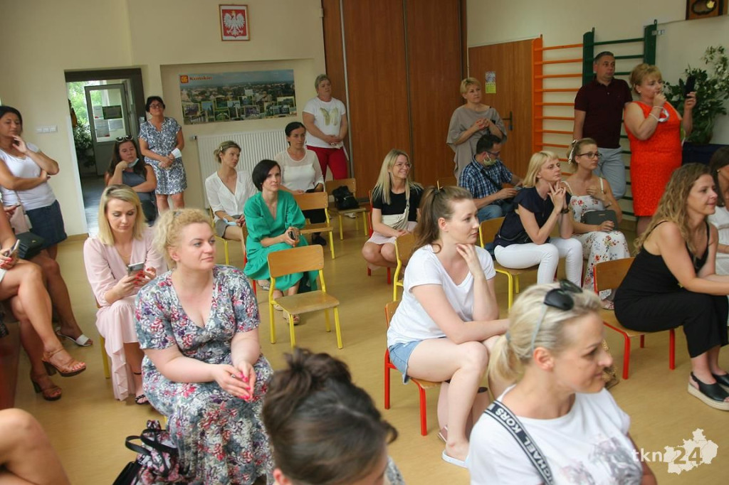 Pożegnanie przedszkolaków i pani dyrektor [wideo, zdjęcia]