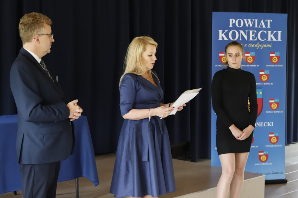 Najlepsi uczniowie szkół średnich zostali wyróżnieni [zdjęcia]