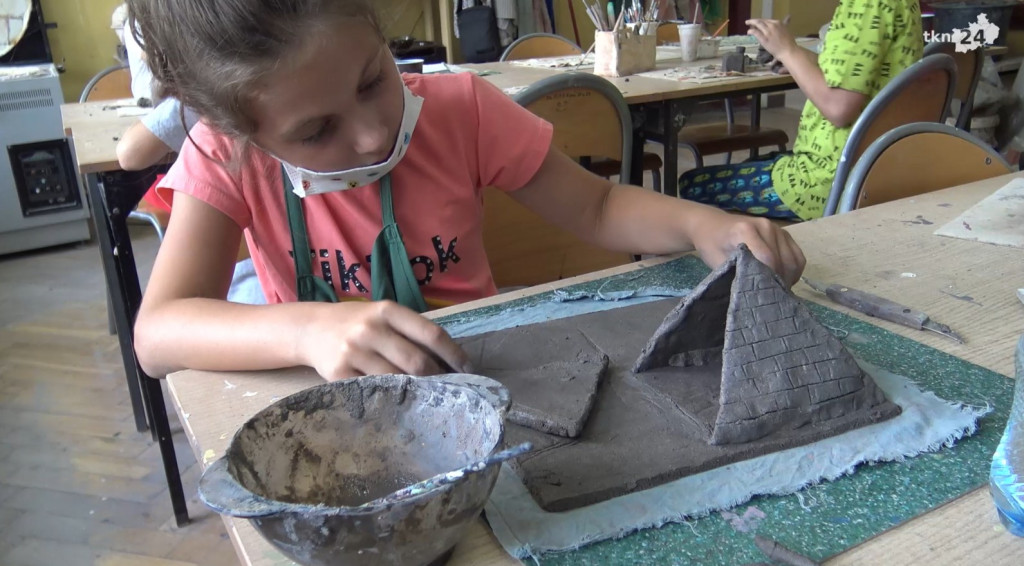 Egipt na zajęciach ceramicznych. To część aktywizującego projektu [wideo, zdjęcia]