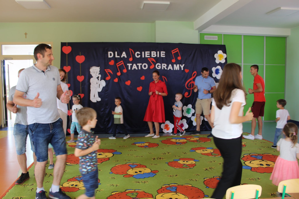 Dzień taty w Przedszkolu w Smykowie [zdjęcia]