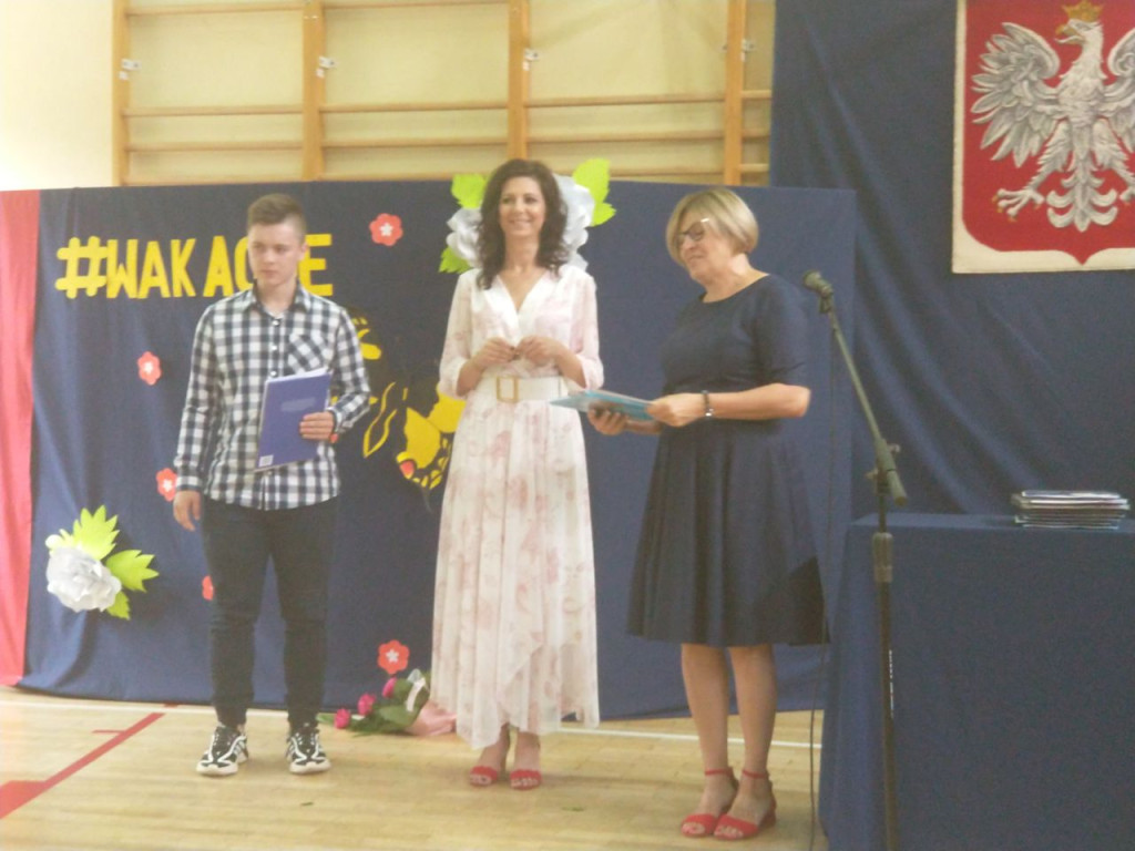 Uczniowie szkół średnich rozpoczęli wakacje! [wideo, fotogaleria]