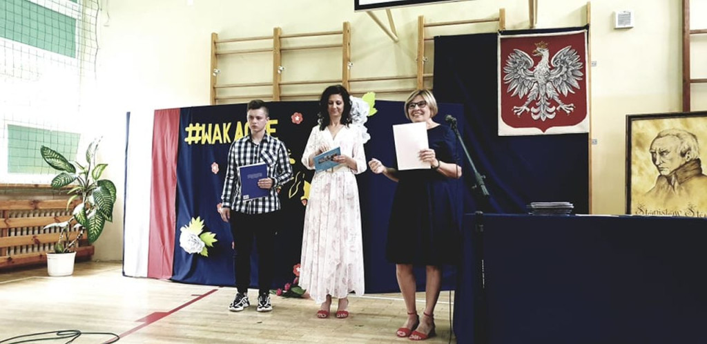 Uczniowie szkół średnich rozpoczęli wakacje! [wideo, fotogaleria]
