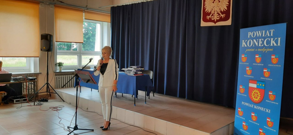 Uczniowie szkół średnich rozpoczęli wakacje! [wideo, fotogaleria]