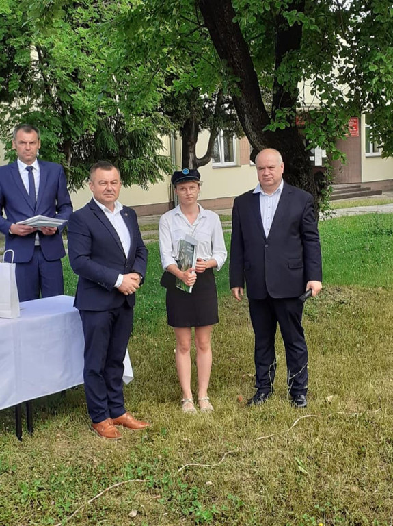 Uczniowie szkół średnich rozpoczęli wakacje! [wideo, fotogaleria]