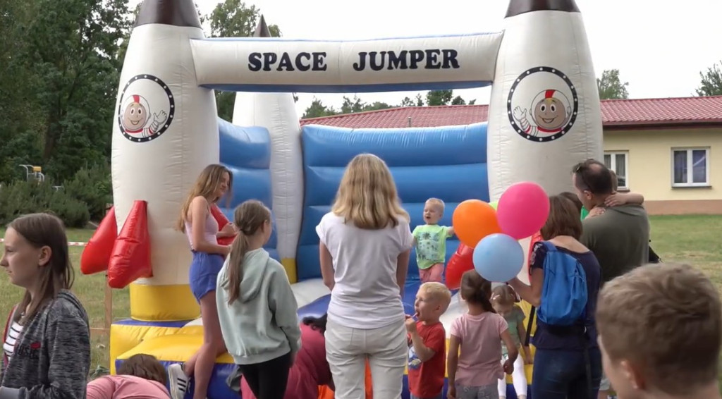 Piknik dla rodzin w Baryczy. Tematem bezpieczeństwo [wideo, zdjęcia]