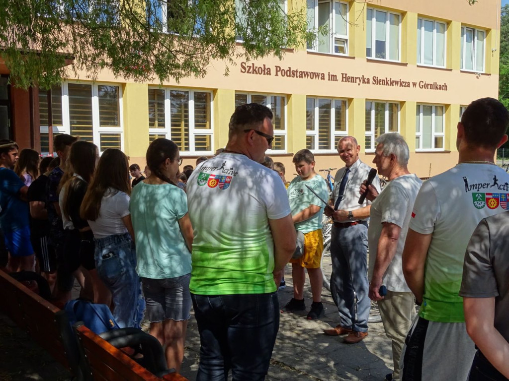W Górnikach i Smykowie stanęły `Hotele dla owadów` [zdjęcia]