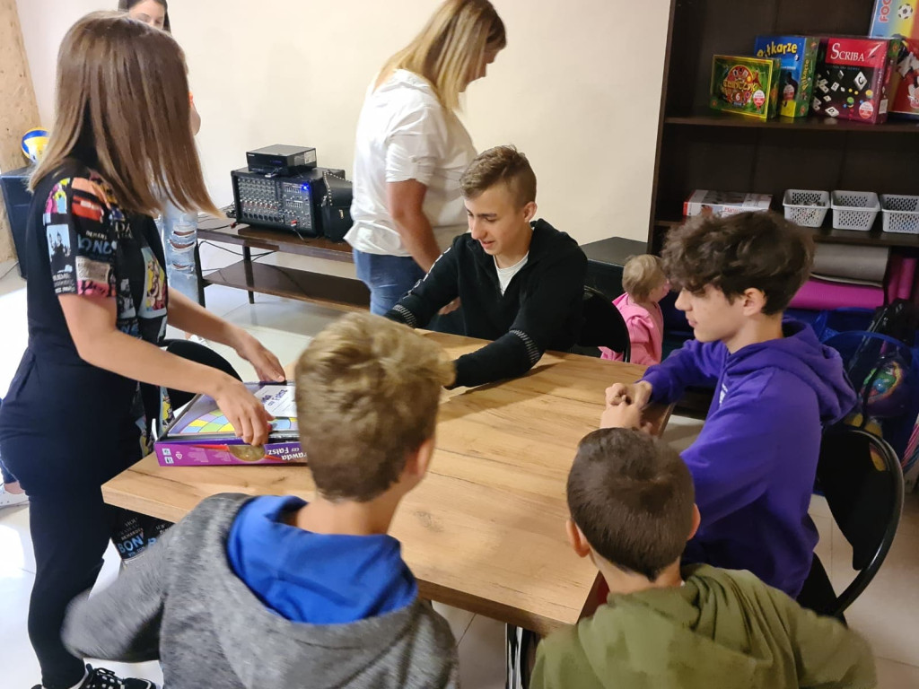 Nowe miejsce dla dzieci i młodzieży w Bębnowie [zdjęcia]
