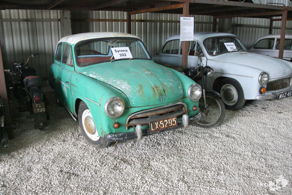 W Modliszewicach otwarto muzeum motoryzacji [wideo, zdjęcia]