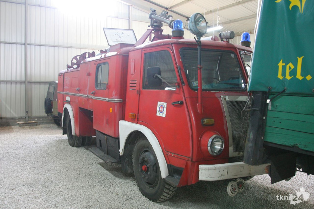 W Modliszewicach otwarto muzeum motoryzacji [wideo, zdjęcia]