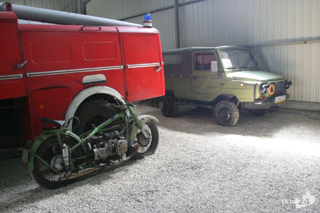 W Modliszewicach otwarto muzeum motoryzacji [wideo, zdjęcia]