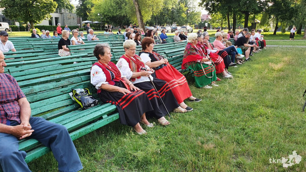 Ziołowa `Uczta z folklorem` pozytywnie odebrana przez konecczan [wideo, zdjęcia]