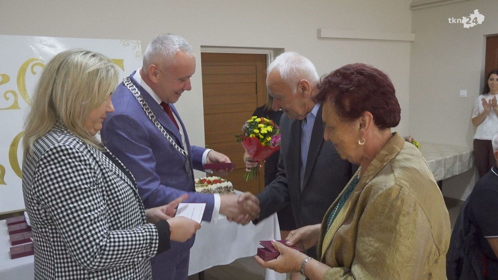 16 par z gminy Gowarczów obchodziło Złote Gody! [wideo, zdjęcia]