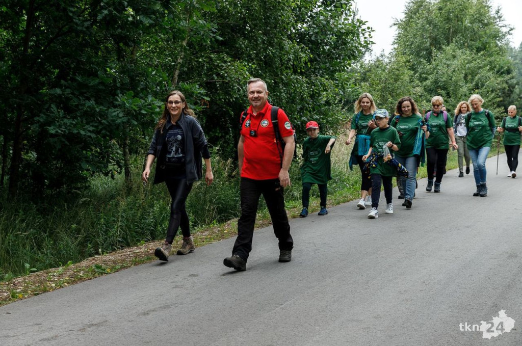 Wspólnie wyruszyli na Piekielny Szlak, by zobaczyć ślady dinozaurów [fotorelacja]
