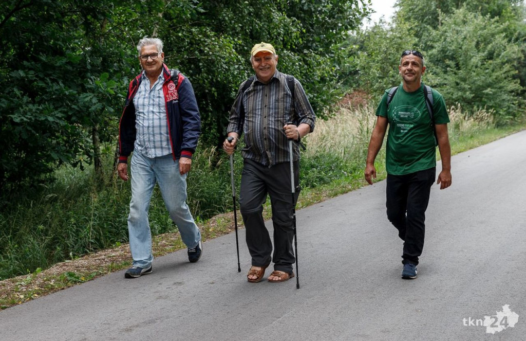 Wspólnie wyruszyli na Piekielny Szlak, by zobaczyć ślady dinozaurów [fotorelacja]