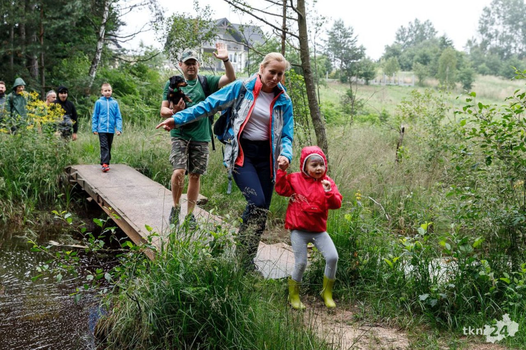Wspólnie wyruszyli na Piekielny Szlak, by zobaczyć ślady dinozaurów [fotorelacja]